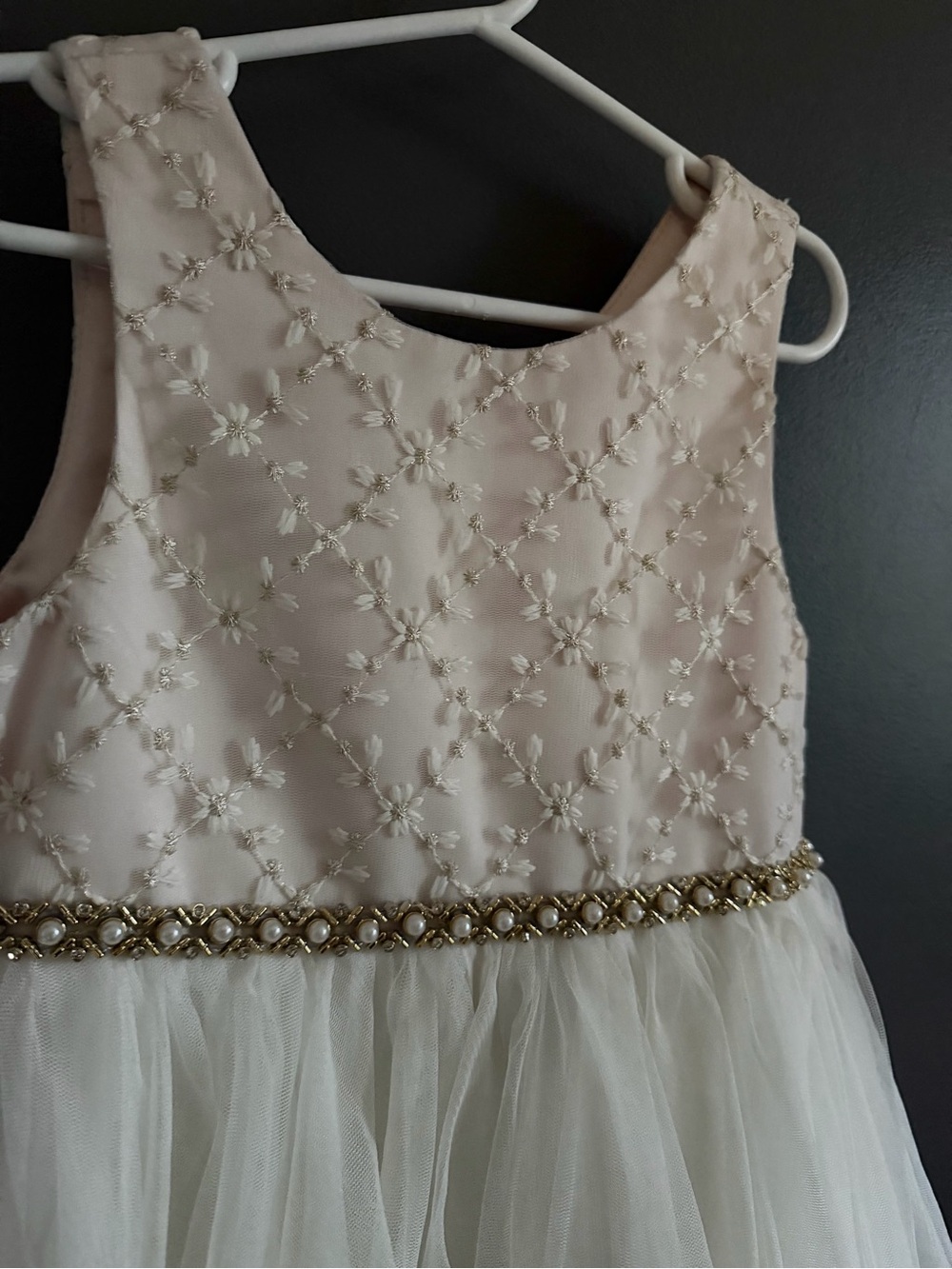 American Pricess Size 6/7 Ivory Floral Embroidered Tulle Party Dress for Girls